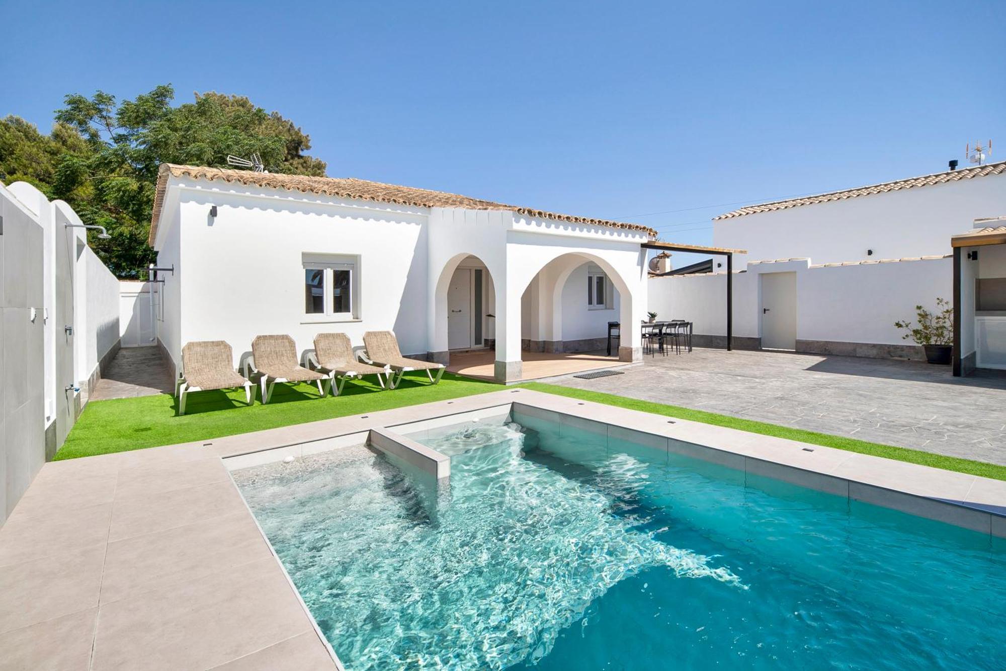 Rchico Piscina Climatizada Holiday home *